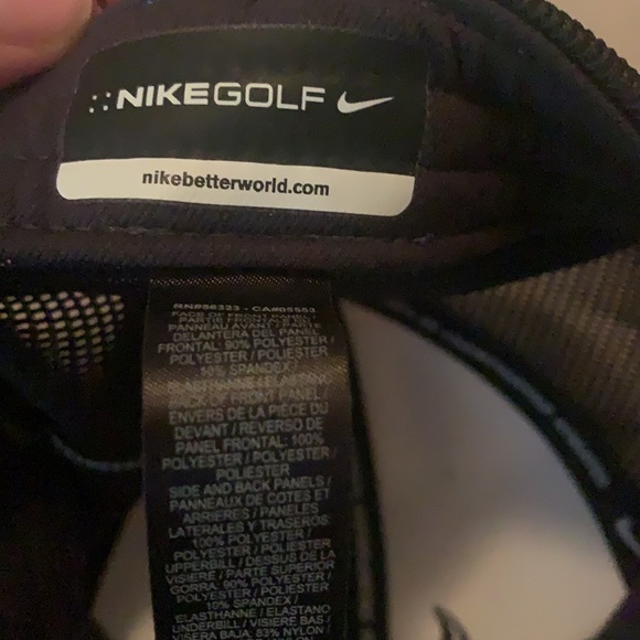 Men’s Nike golf hat - Picture 2 of 3